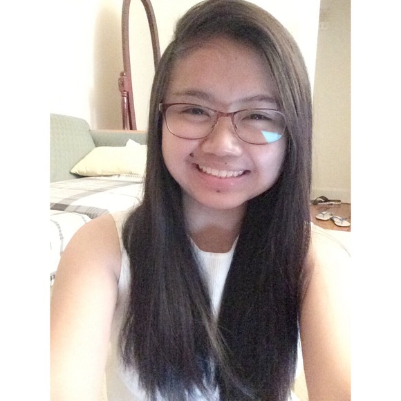 Profile Picture of Grace Dayrit (@gracedayrit) on Poshmark