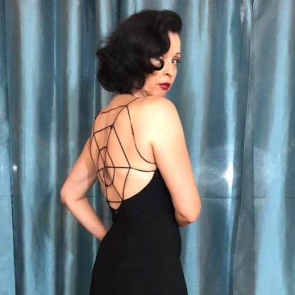 Profile Picture of Kim Clever (@cleverkim) on Poshmark