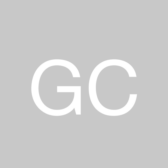 Profile Picture of Gui Chen (@gui_chen) on Poshmark