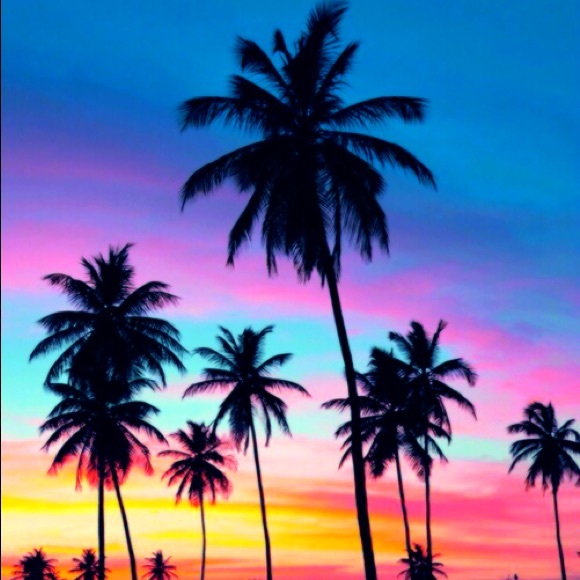 Profile Picture of Hiliary G (@hiliaryg) on Poshmark