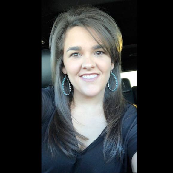 Profile Picture of Erin Gholson (@gholsonerin) on Poshmark