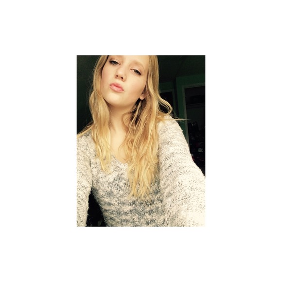 Profile Picture of Cassidy Wilkinson (@ccwilkinson) on Poshmark