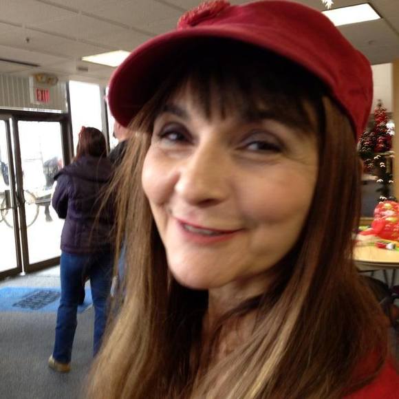 Profile Picture of Sheila Bleckman (@sheilableckman) on Poshmark