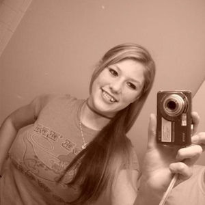 Profile Picture of Cheyenne Sneller (@cheyennenjuliannabffl) on Myspace