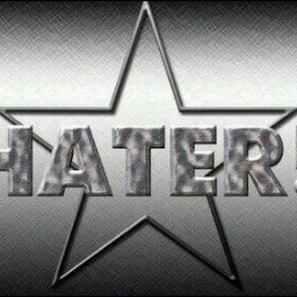 Profile Picture of Ray Carreon (@mone8075) on Poshmark