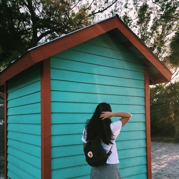 Profile Picture of Stacey Lu (@staceyclu) on Poshmark