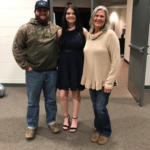 Profile Picture of Rhonda Sinclair (@rhonda_sinc) on Poshmark