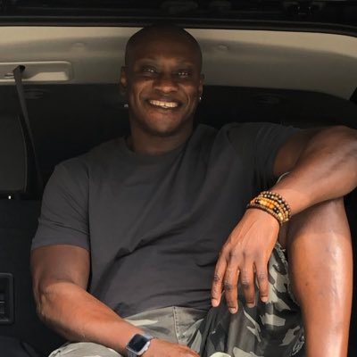 Profile Picture of Vaughn Henry (@VaughnHenry7) on Twitter