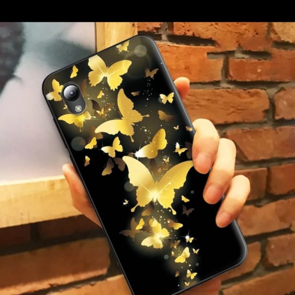 Profile Picture of Mel Poland (@brownymel22) on Poshmark