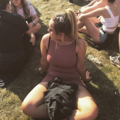 Profile Picture of Leah Brookes (@LeaahBrookes) on Twitter