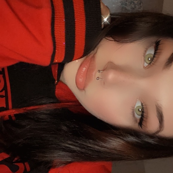Profile Picture of Reagan Dacy (@r_dacy) on Poshmark