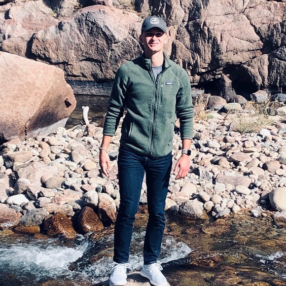 Profile Picture of Eric Higgs (@erichiggs) on Poshmark