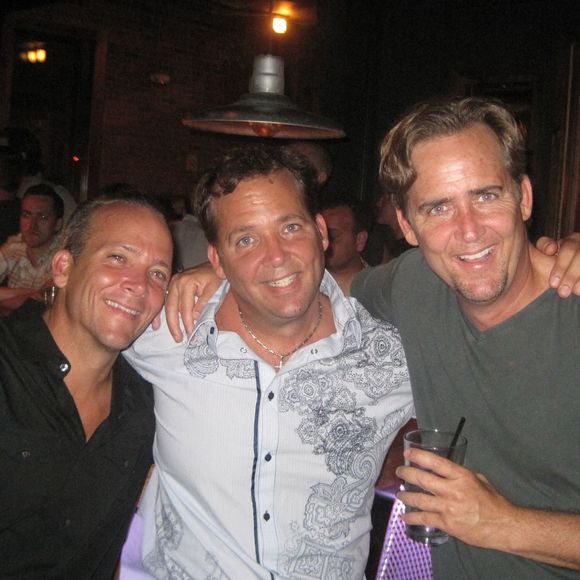 Profile Picture of Paul Pfeiffer (@paul_pfeiffer) on Poshmark