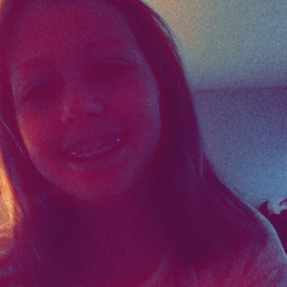 Profile Picture of Haylee Chabak (@hayleechabak2) on Poshmark