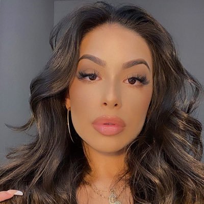 Profile Picture of 𝓂𝑒𝑔𝒶𝓃 𝓂𝒶𝓇𝒾𝑒 (@megvndelosvntos) on Twitter