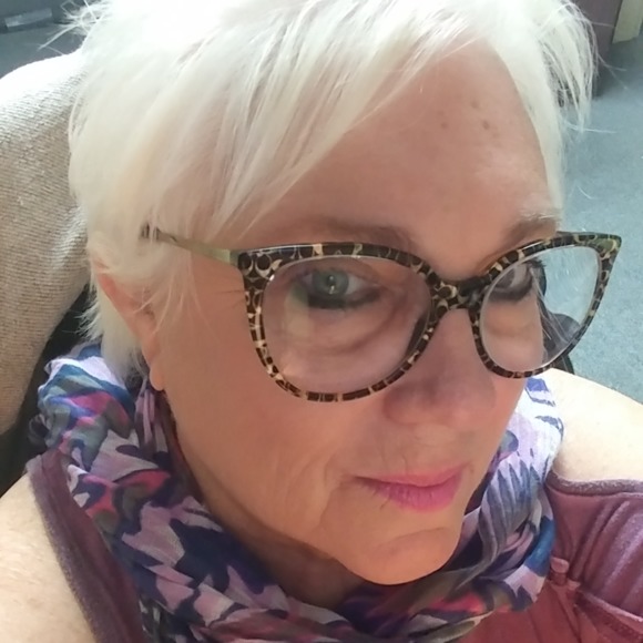 Profile Picture of Jackie Hawkins (@beachnincali) on Poshmark