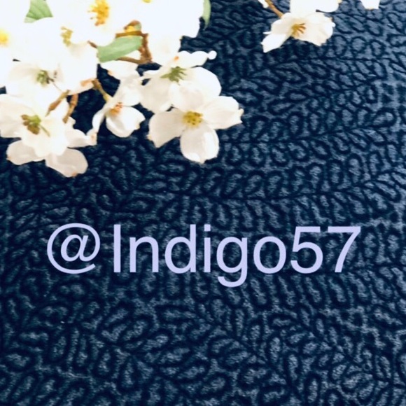 Profile Picture of Yolanda Lloyd (@indigo57) on Poshmark