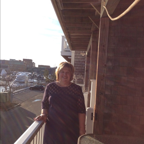 Profile Picture of Joy Oneill (@jhon604) on Poshmark