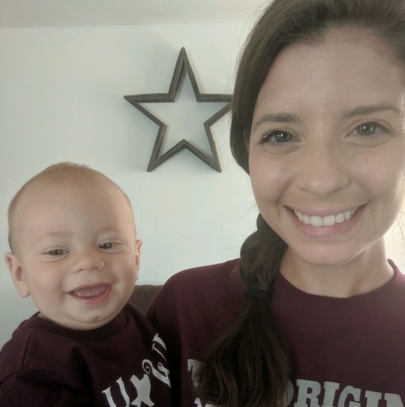 Profile Picture of Maura Michinock (@mauramichinock) on Poshmark