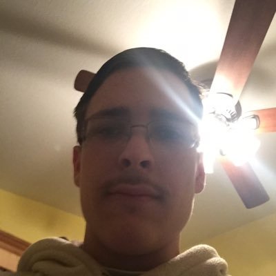 Profile Picture of Robert Velasquez (@RobertV7771996) on Twitter