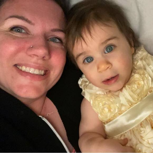 Miscelleana Tsalikis - Poshmark Profile Picture of Miscelleana Tsalikis (@eonreed) on Poshmark