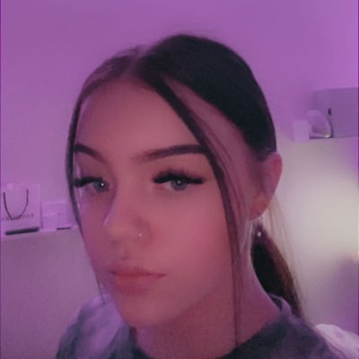 Profile Picture of Josie Baxter (@josieba74063274) on Twitter