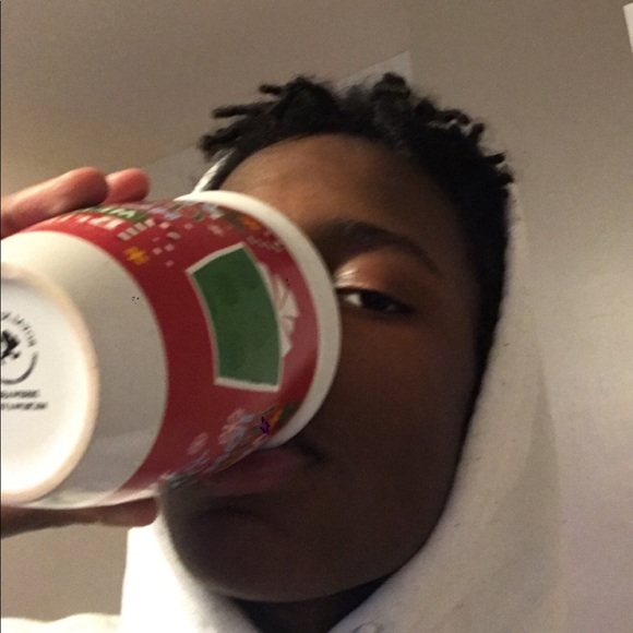 Profile Picture of Aaron Hampton (@kid_extravigant) on Poshmark