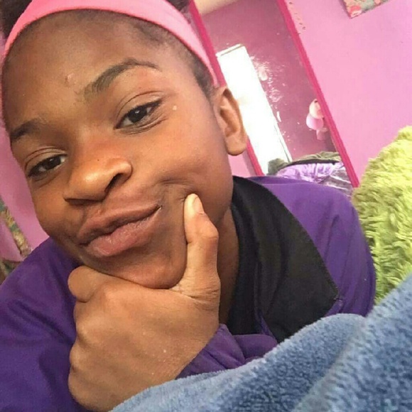 Profile Picture of Brianna Adams (@woahitssbriii) on Poshmark