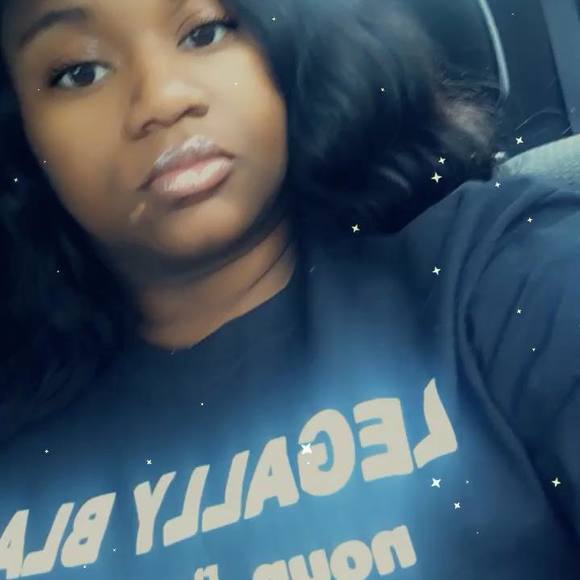 Profile Picture of Jerica Askew (@msaskew11) on Poshmark