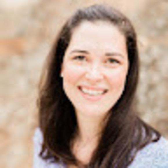 Profile Picture of Laura Ziesel (@lauraziesel) on Poshmark