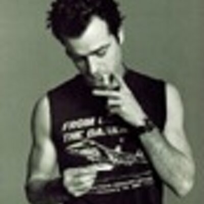 Profile Picture of Justin Theroux (@JTherouxFanz) on Twitter