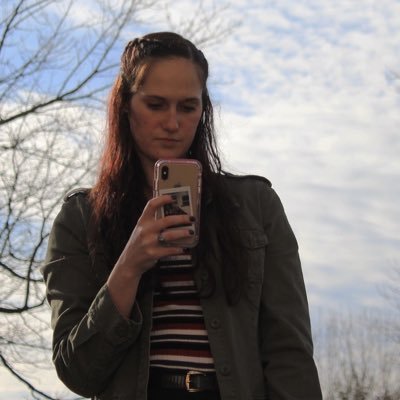 Profile Picture of Taylor Simmons (@TaySimms33) on Twitter