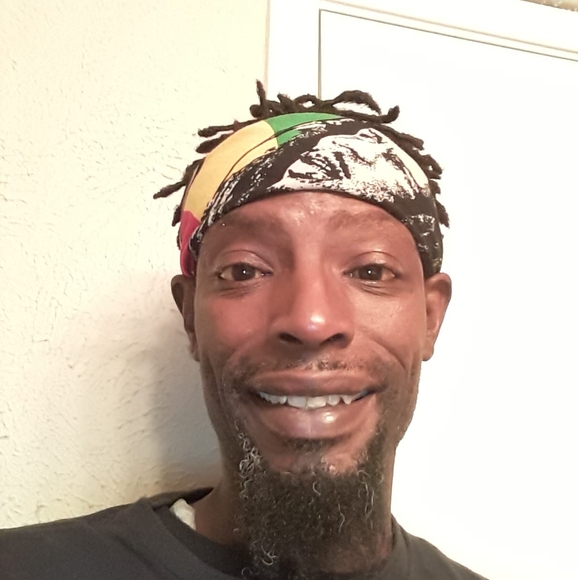 Profile Picture of Alfred Moore (@agm31979) on Poshmark