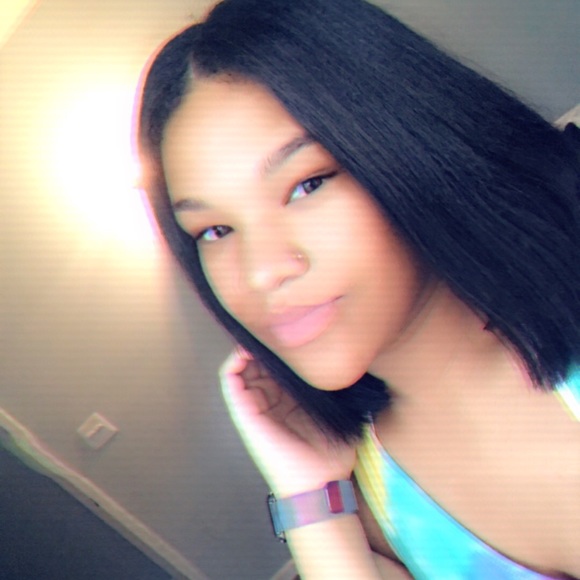 Profile Picture of Jamilah Muhammad (@jamilahm3) on Poshmark