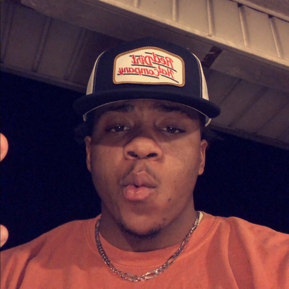 Profile Picture of Julian Bynum (@jbynum04) on Poshmark
