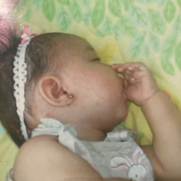 Profile Picture of Julia Martinez (@juliamartine969) on Poshmark