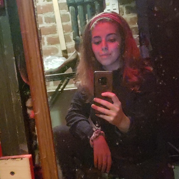 Profile Picture of Danielle Shibley (@whitewulf996) on Poshmark