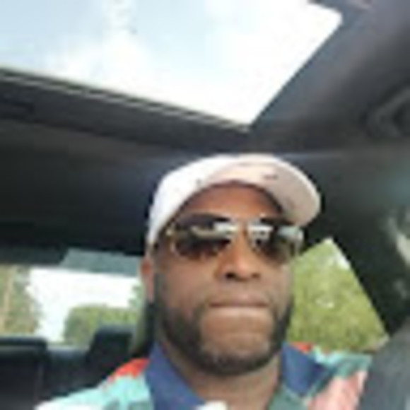 Profile Picture of Marcus Tillis (@marcus_tillis) on Poshmark