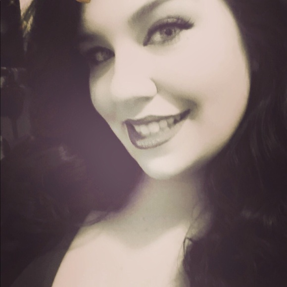 Profile Picture of Jamie Stricker (@moonsisterjb) on Poshmark