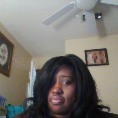 Profile Picture of Tiffany Dillon (@tiffanydillon18) on Twitter