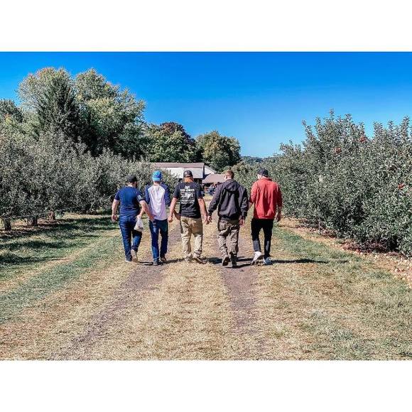 Profile Picture of Clint White (@clintjameswhite) on Poshmark