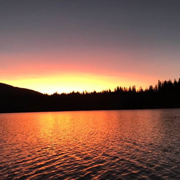 Profile Picture of Traci Bretl (@timtracibretl) on Poshmark