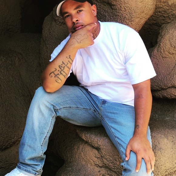 Profile Picture of Kevan Malone (@caliking23) on Poshmark