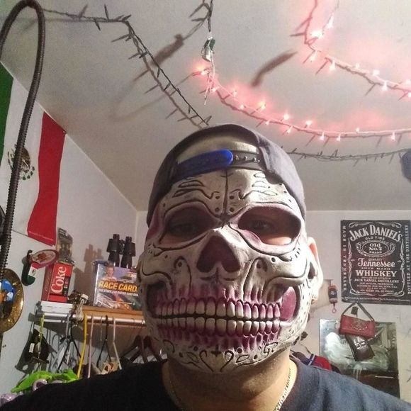 Profile Picture of Michael Mora (@moramichael186) on Poshmark