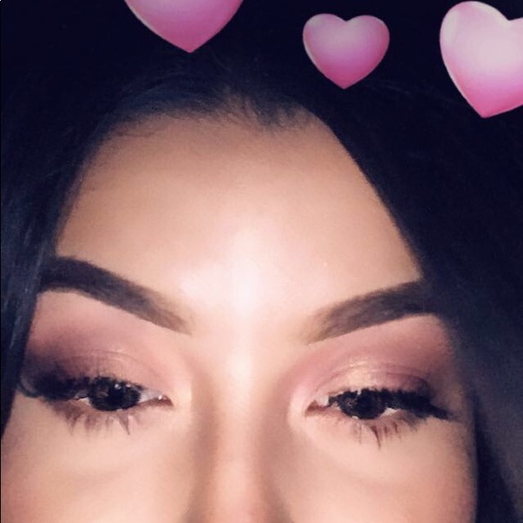 Profile Picture of Helen Quintero (@helenq1971) on Poshmark