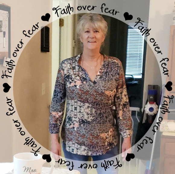 Profile Picture of Colleen Barrett (@hobo2903) on Poshmark