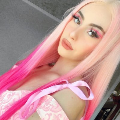 Profile Picture of Leah ♡ (@LeahAshe) on Twitter