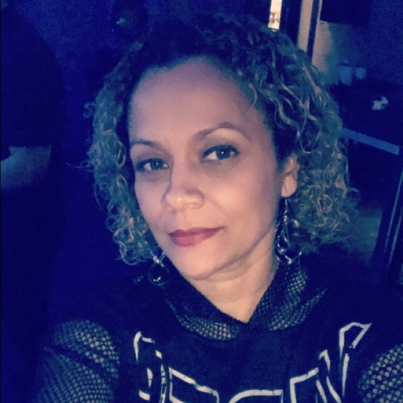 Profile Picture of Mayra Rubera (@chuly4242) on Poshmark