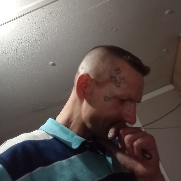 Profile Picture of Daniel Chounard (@dchounard) on Poshmark