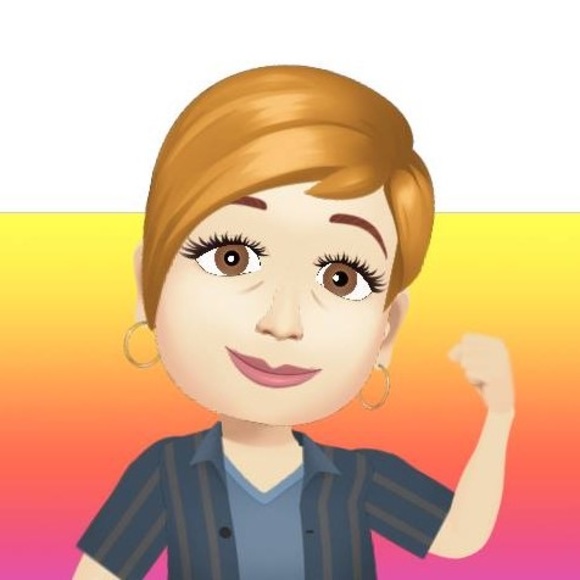 Profile Picture of Gail Ulanski (@gailann0519) on Poshmark